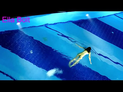 ❤️ Abdi teu tiasa ngeureunkeun nonton, pirang ngora bray ngojay buligir di ELLA bolt Resort kolam renang ❤ video porno dina su.pinkporno.ru ❤